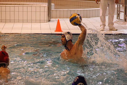 Water-polo et barbecue sur le campus