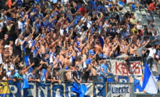 Comment renforcer l’engagement des fans dans le sport : stratégies efficaces pour les clubs et marques