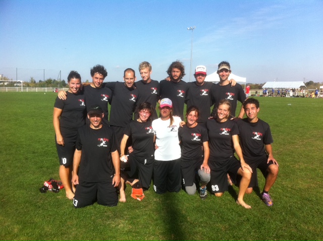 Ultimate Frisbee Indoor : bilan équilibré pour les Monkey