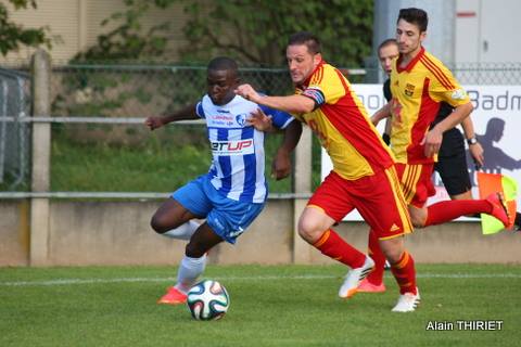 Match amical entre Nîmes Olympique et le GF38