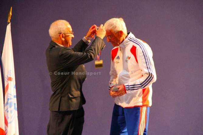 Médaille d’or de la Fédération Française Handisport pour Maître Deleplanque
