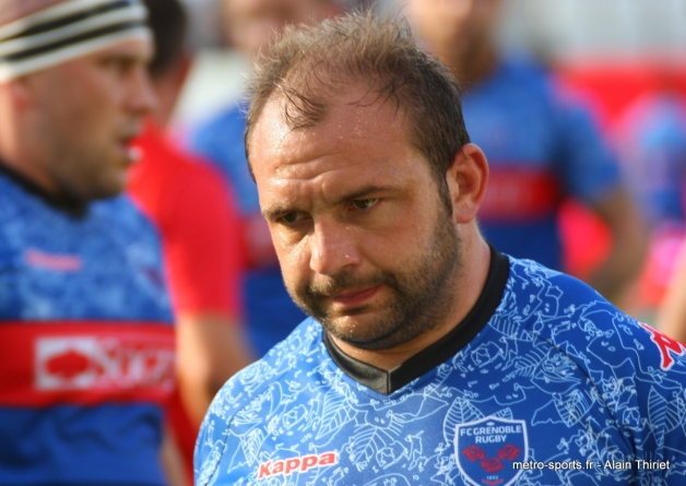 Le XV de départ du FC Grenoble face au Stade Français