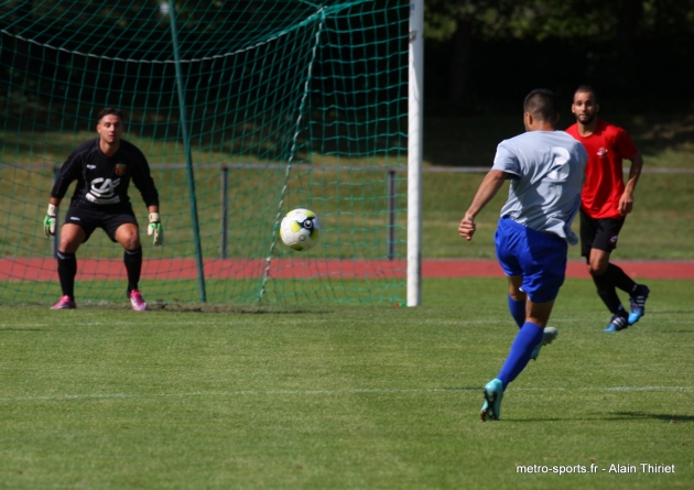 Défaite pour le FC Echirolles à Chambéry