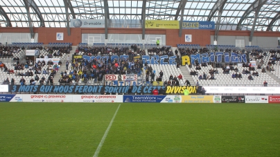 Pourquoi certains supporters du GF38 ont-ils quitté le stade en plein match ?