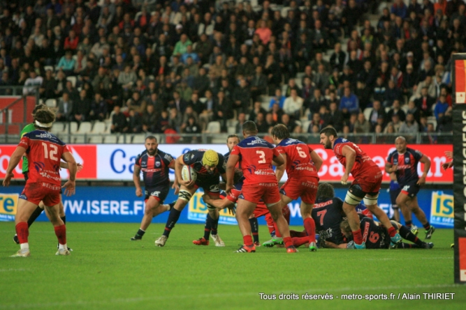 Le résumé vidéo de la victoire du FC Grenoble à Bayonne