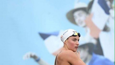 Charlotte Bonnet à l’Open des Alpes de natation !