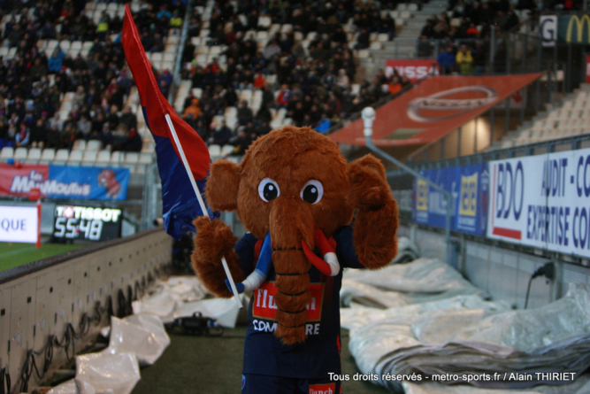 Ambiance avant FCG – Biarritz : « Venez au Stade des Alpes en Rouge & Bleu ! »