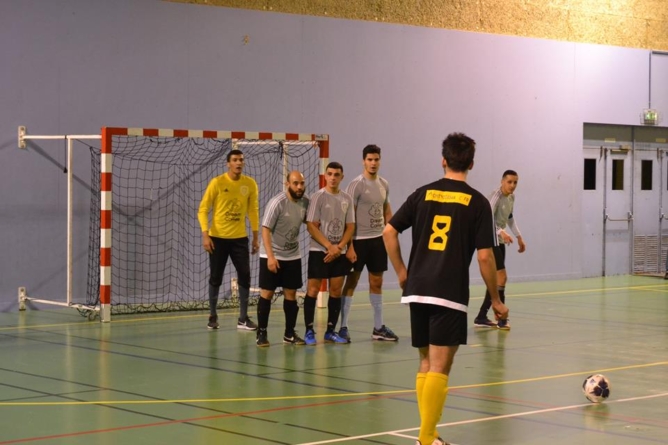 Futsal Lac d’Annecy 3 solide leader suite à sa victoire à Seynod