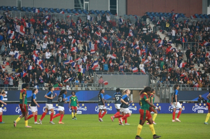 Les Bleues ont séduit le Stade des Alpes