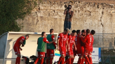 Le lob de plus de 50m de Corentin Giriat (Football Côte Saint-André)