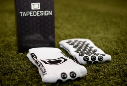 Les Chaussettes anti-dérapantes TapeDesign : pour de meilleurs appuis et pour en finir avec les ampoules