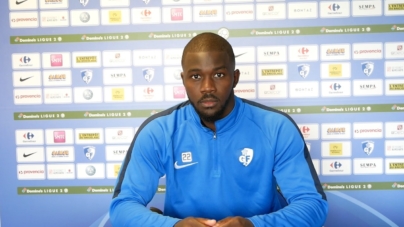 Arsène Elogo avant AJ Auxerre – GF38