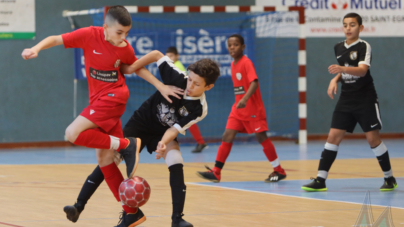 Tournoi de Noël de Deux Rochers FC : les temps forts des phases finales U12