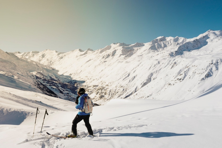 Le ski, un sport d’hiver à la mode