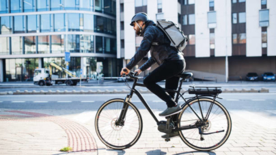 Voyager avec un vélo électrique