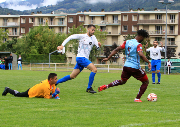 FC Bourgoin-Jallieu : le groupe contre Vaulx-en-Velin