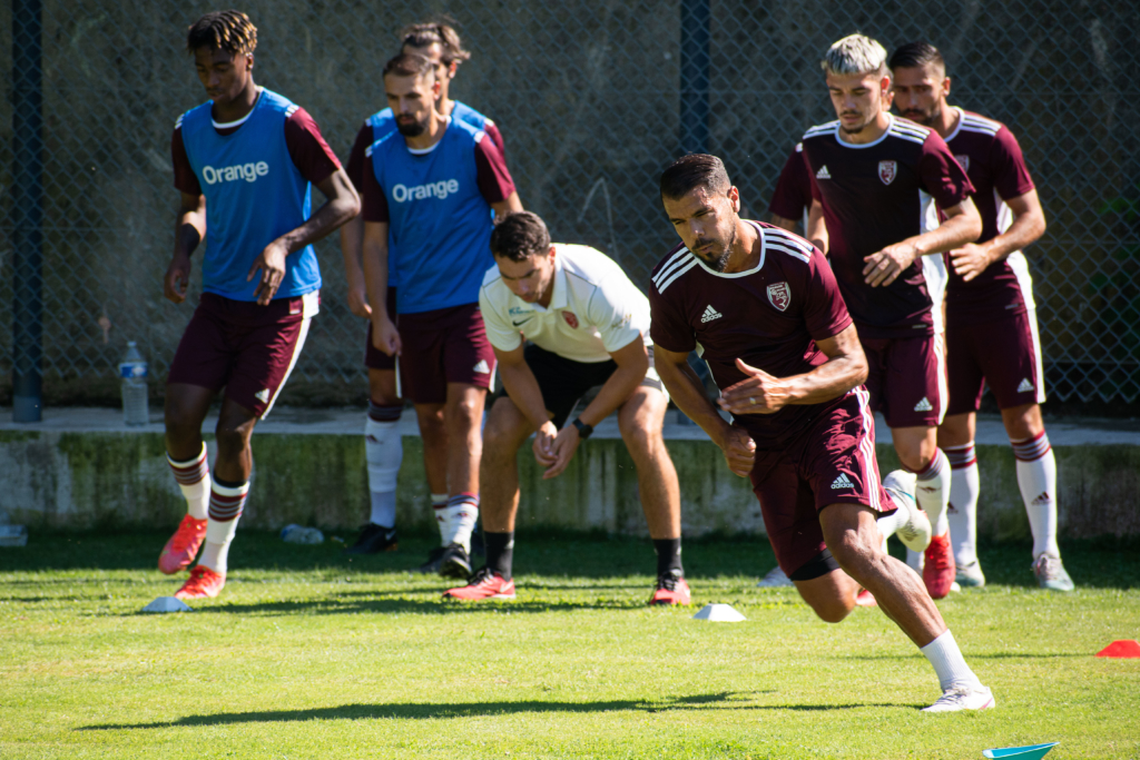 National 3. FC BourgoinJallieu le groupe contre Ain Sud MetroSports