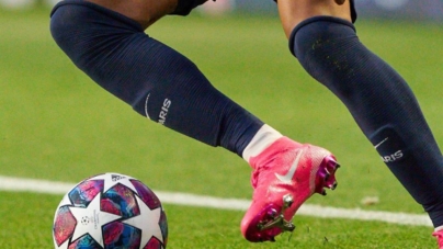 Les secrets des crampons de foot Kylian Mbappé : Conception, performance et style à la pointe