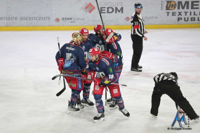 Album. Brûleurs de Loups – Chamonix (4-1) en photos