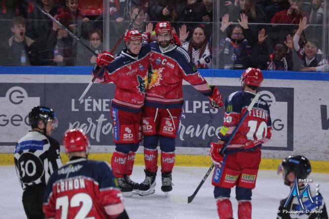 En images. La victoire des Brûleurs de Loups contre Marseille (8-2)