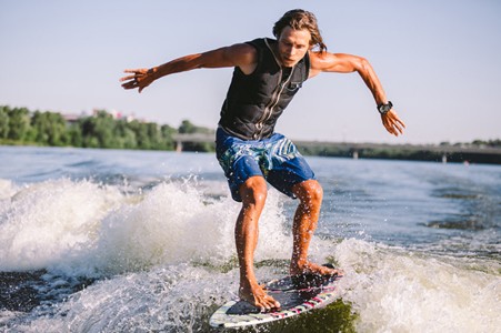 Surf et écologie : comment pratiquer de manière responsable ?