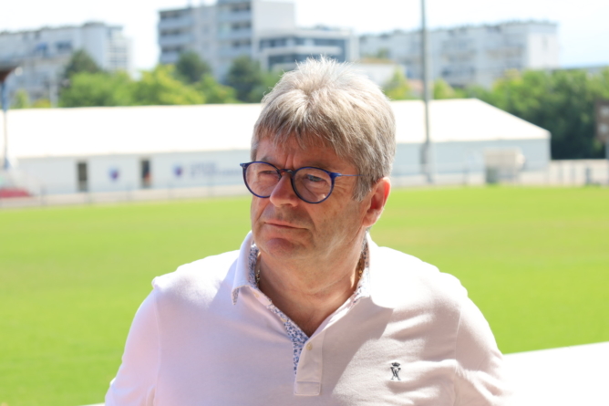 FC Grenoble – Stade des Alpes, effectif, staff, centre de performance … Patrick Goffi fait le point sur tous les dossiers brûlants du FCG