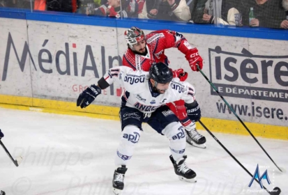 Rattrapés par leurs vieux démons, les Brûleurs de Loups laissent Angers revenir dans la série