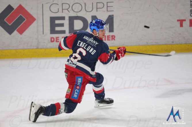 Quart de finale de Ligue Magnus : les Brûleurs de Loups prennent les devants face à Briançon