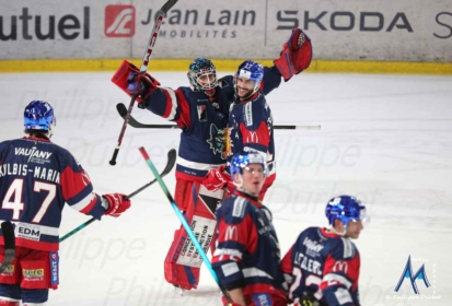 En patron, les Brûleurs de Loups étrillent Briançon et se rapprochent de la demi-finale