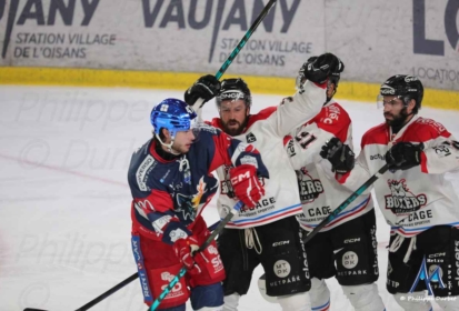 Les Brûleurs de Loups trébuchent d’entrée en finale de Ligue Magnus