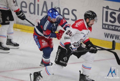 Les Brûleurs de Loups cèdent leur couronne aux Boxers de Bordeaux