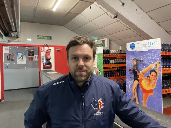 Alexandre Rouillard prolonge avec les Éléphants de Chambéry, club satellite des Brûleurs de Loups